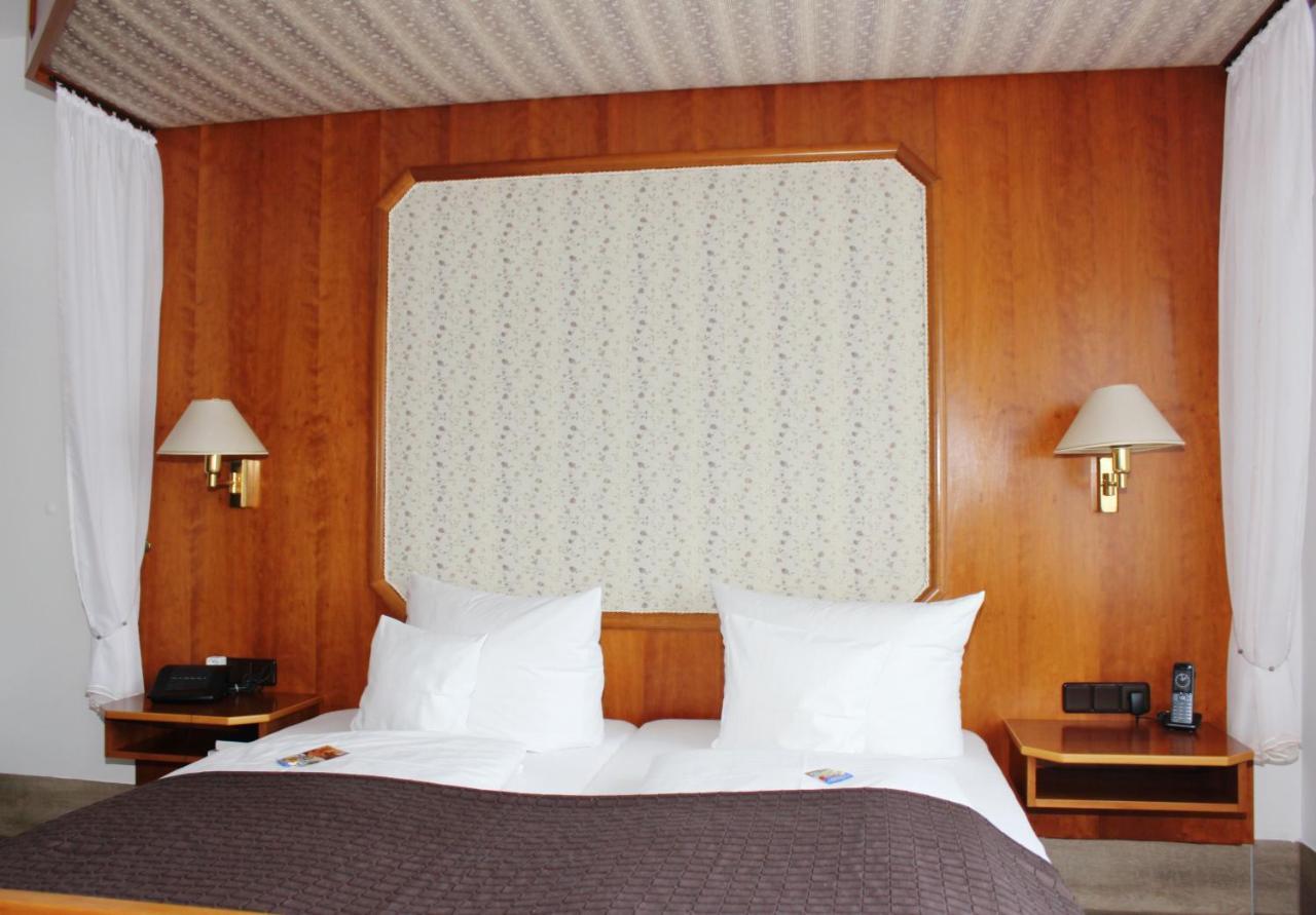 Landhotel Zum Boehm Roth  Extérieur photo