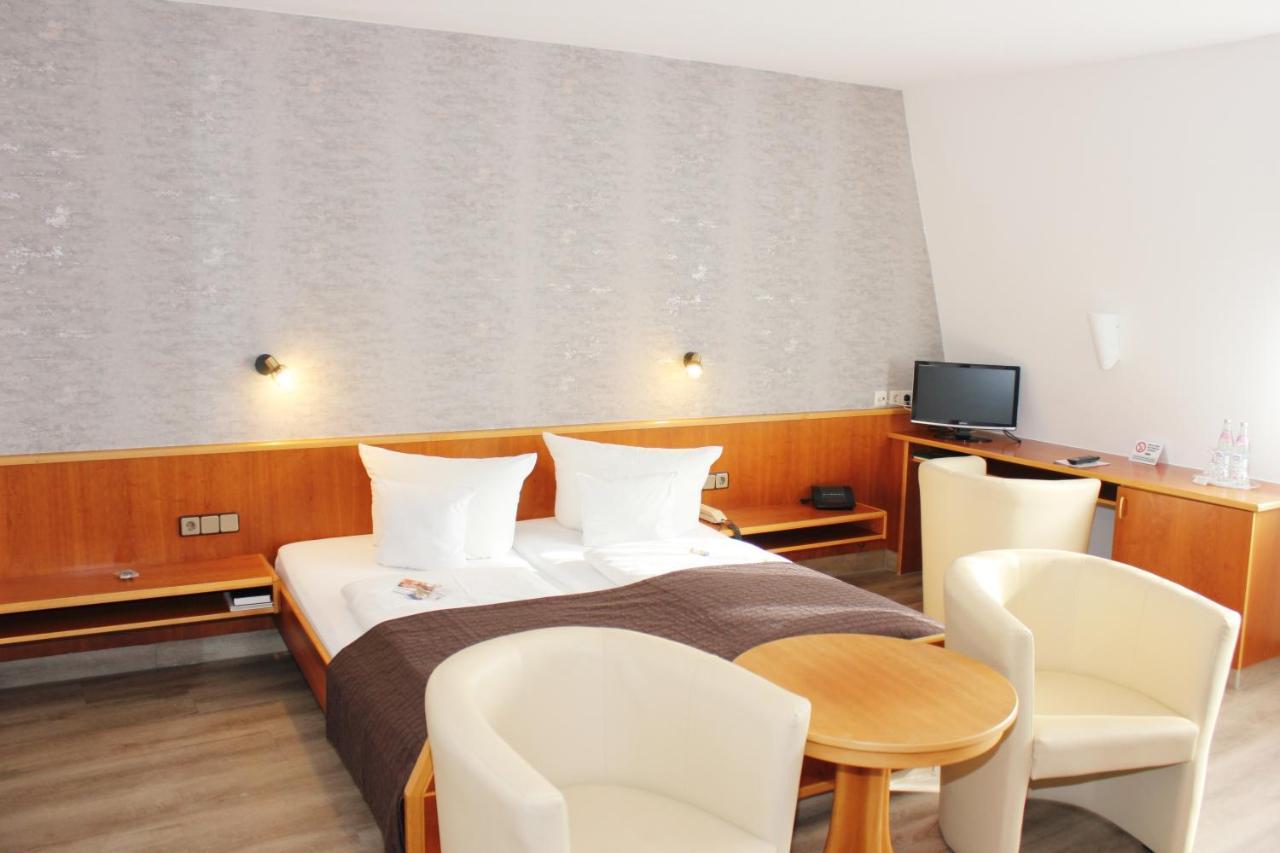 Landhotel Zum Boehm Roth  Extérieur photo