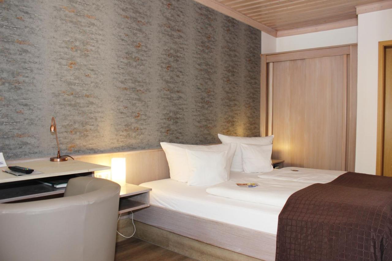 Landhotel Zum Boehm Roth  Extérieur photo