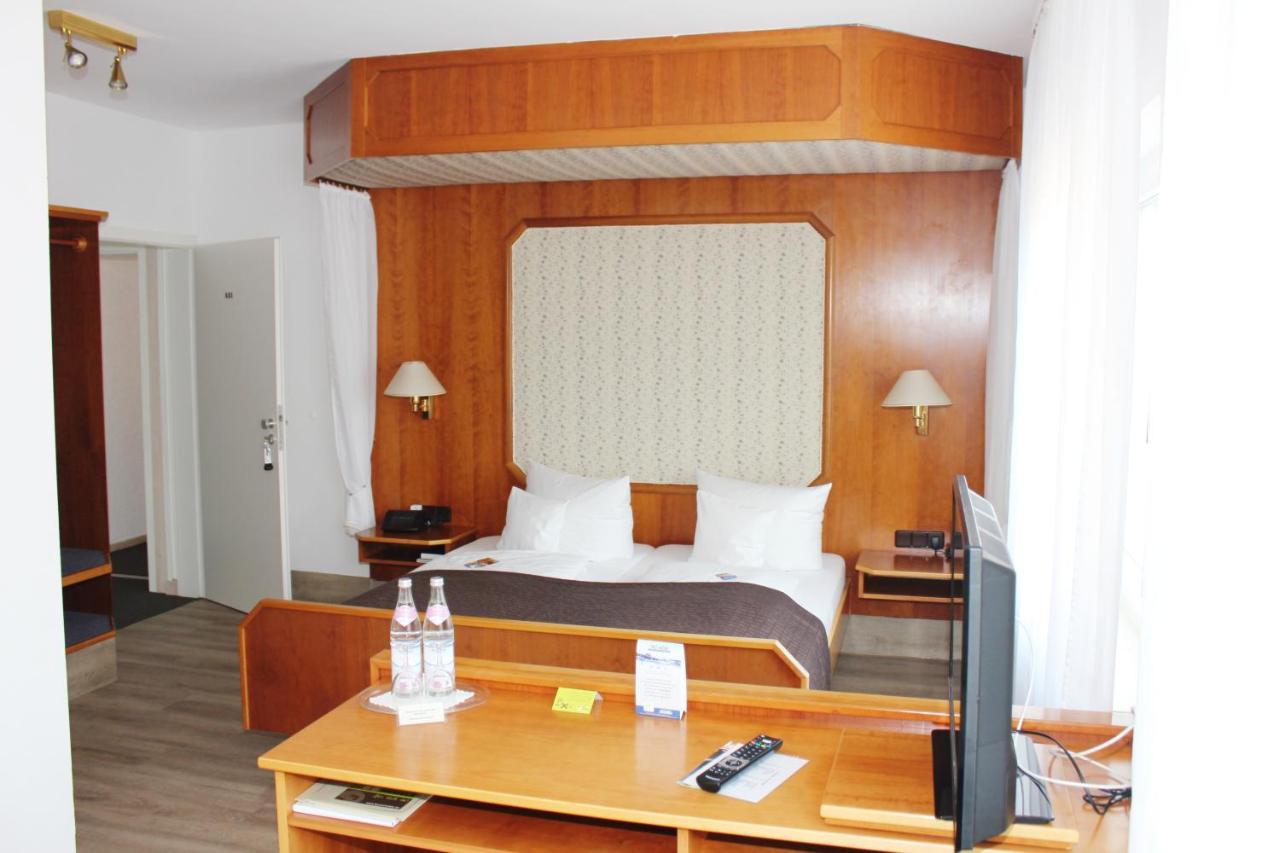 Landhotel Zum Boehm Roth  Extérieur photo