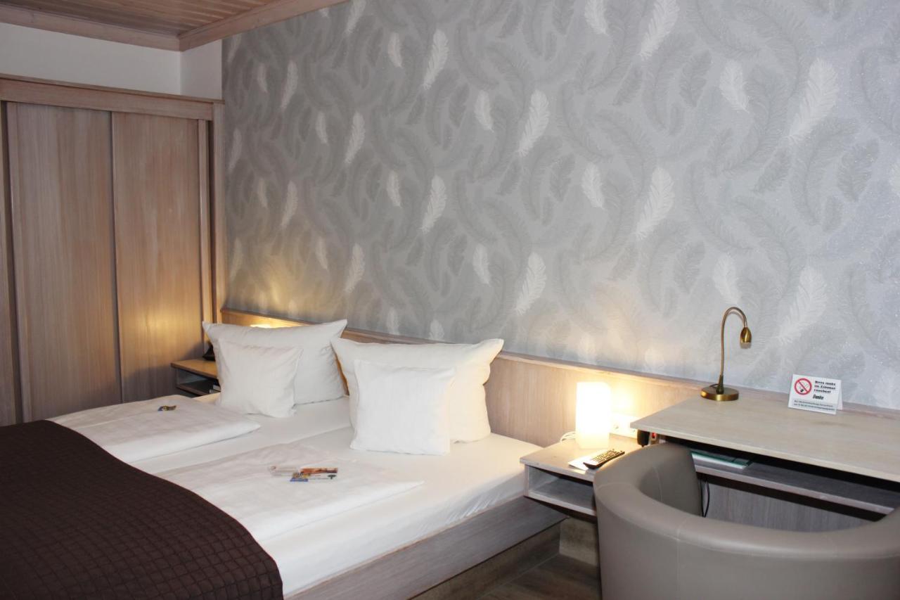 Landhotel Zum Boehm Roth  Extérieur photo