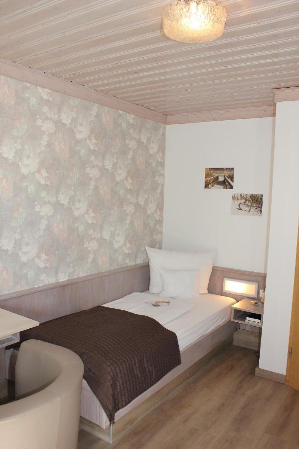 Landhotel Zum Boehm Roth  Extérieur photo